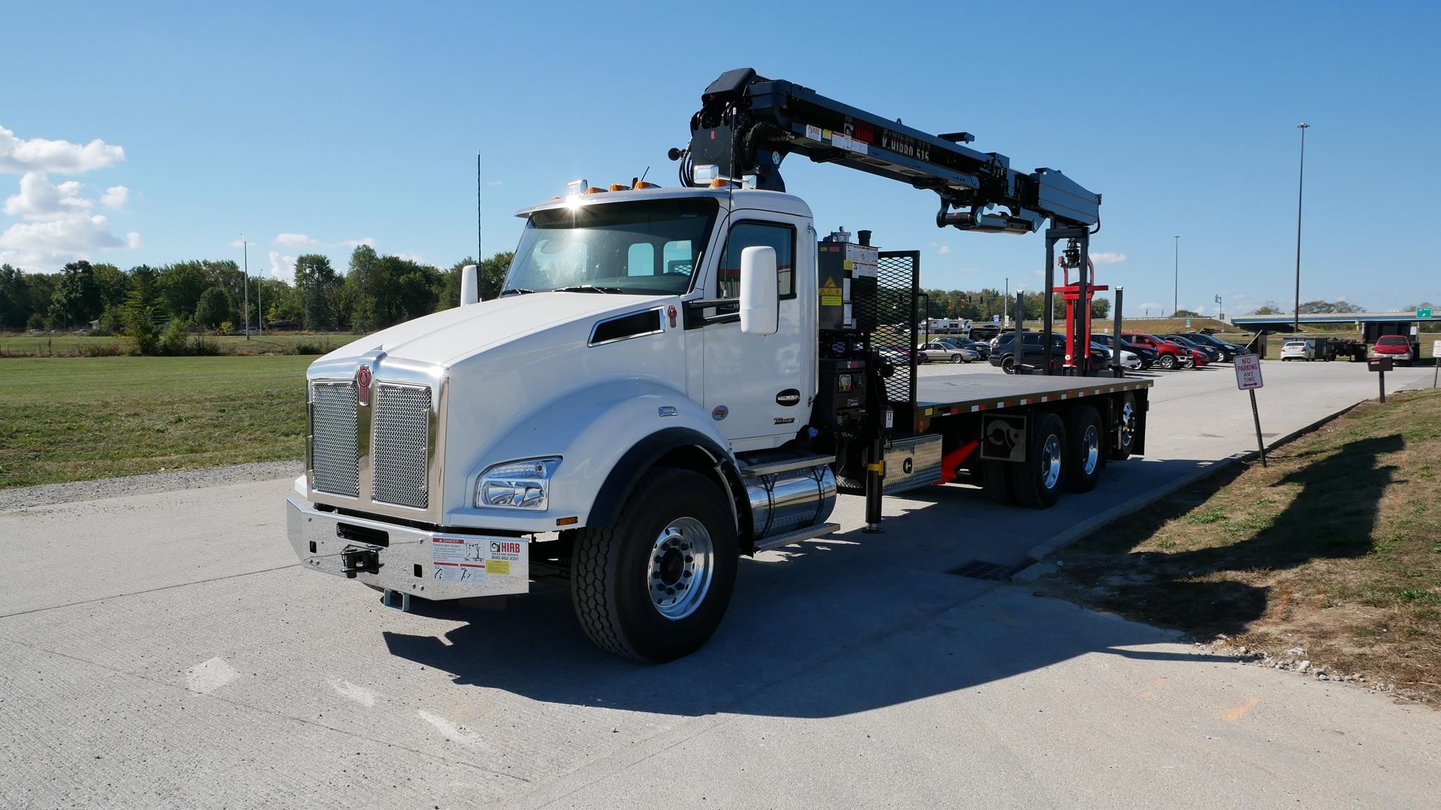 A 2026 HIAB K-HiPro 515 mounted knuckle boom crane parked outdoors.