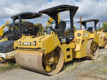 CATERPILLAR CB 564 Glattmantelwalze Walzen Zum Vermieten CATERPILLAR CB 564 Glattmantelwalze Walzen Zum Vermieten