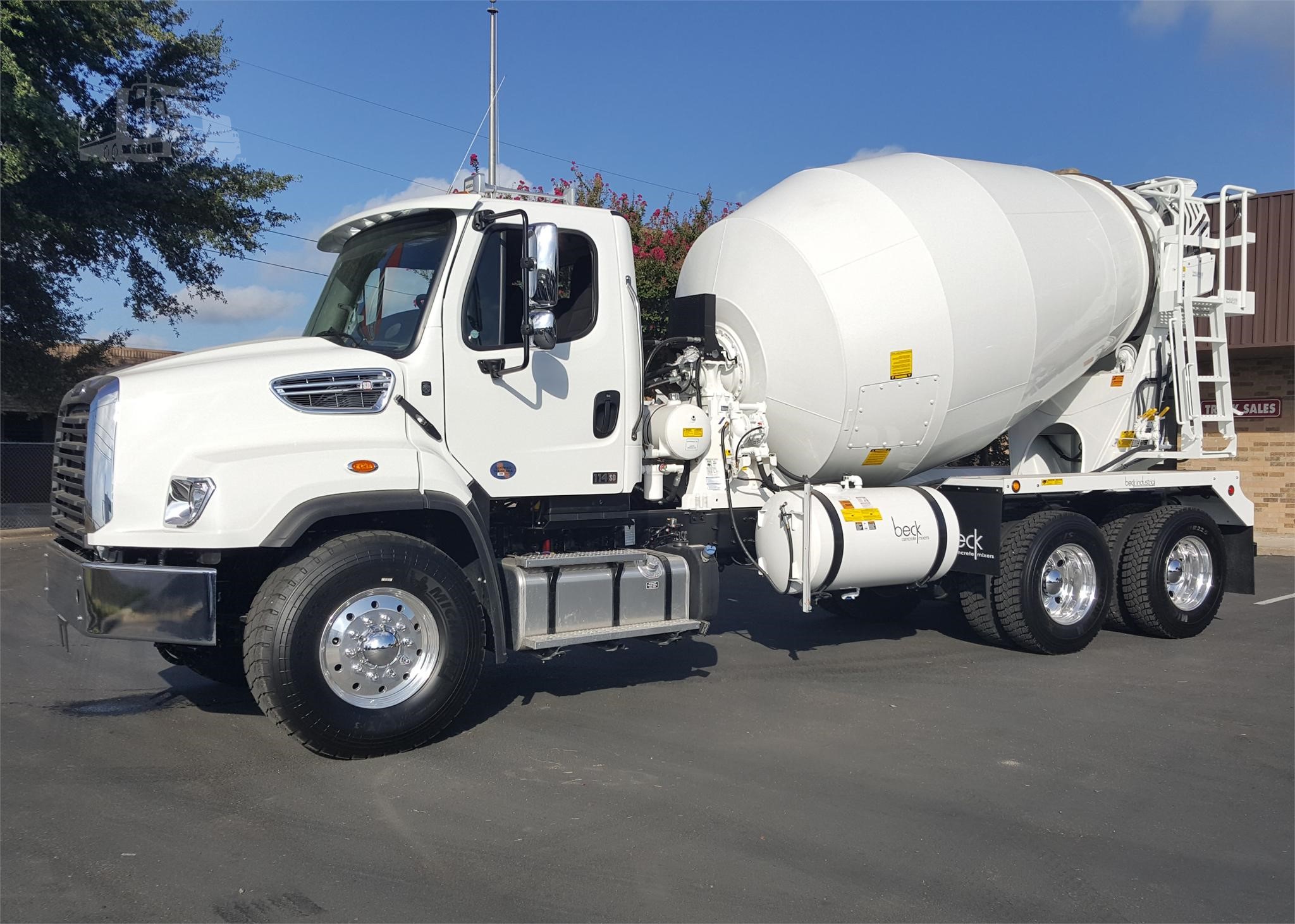 FREIGHTLINER Mixer Trucks / Asphalt Trucks / Concrete Trucks For 