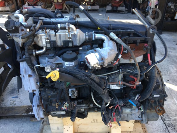 2009 INTERNATIONAL MAXXFORCE DT Used Engine Truck / Trailer Components for sale