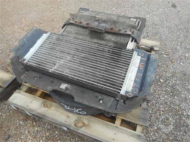 2007 FREIGHTLINER M2 Used Radiator Truck / Trailer Components for sale