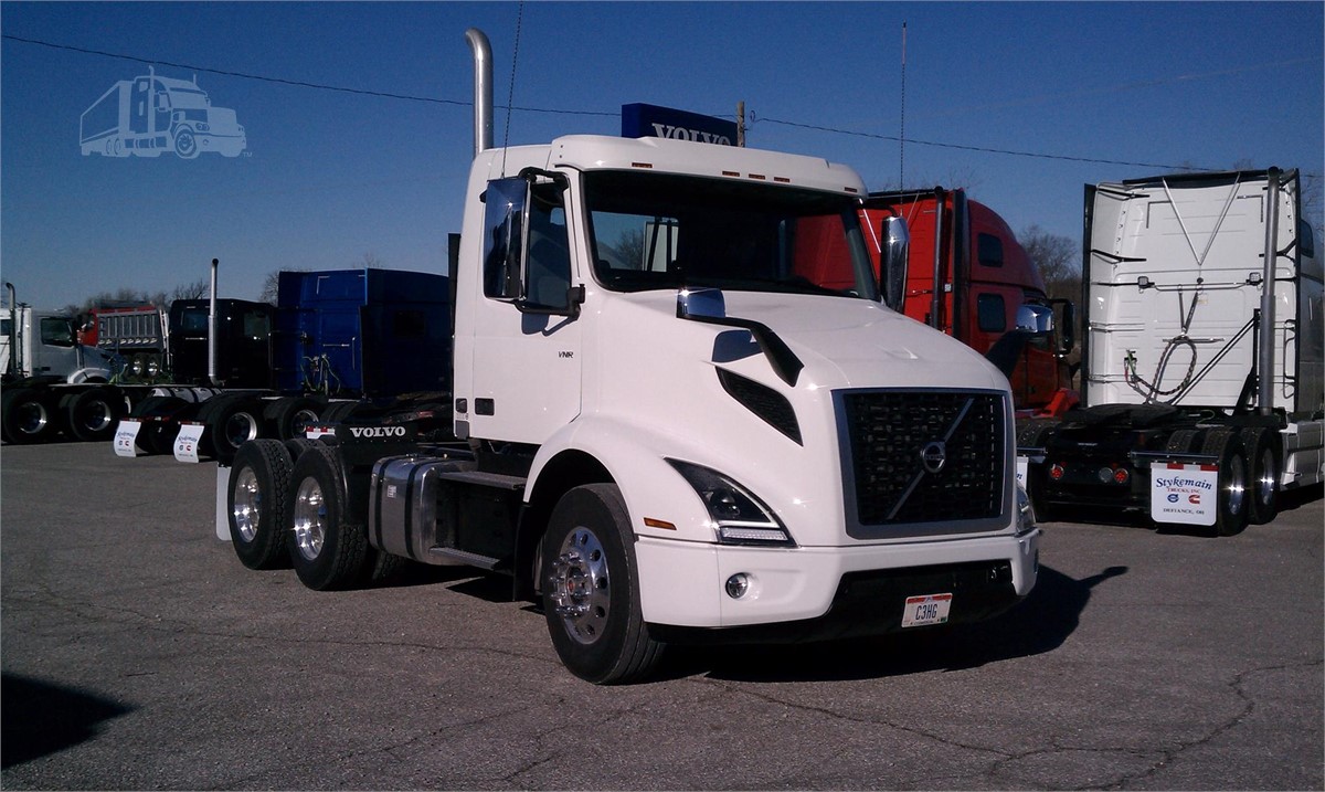 2018 VOLVO VNR64T300 For Sale In Defiance, Ohio www