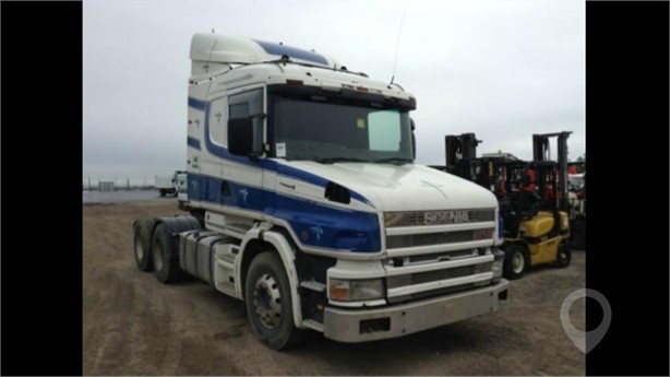 2000 SCANIA T144L460 Tractor with Sleeper for sale