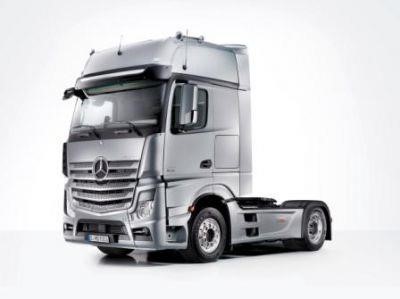 Size Matters: The Mercedes Actros Cab | A TruckLocator Review