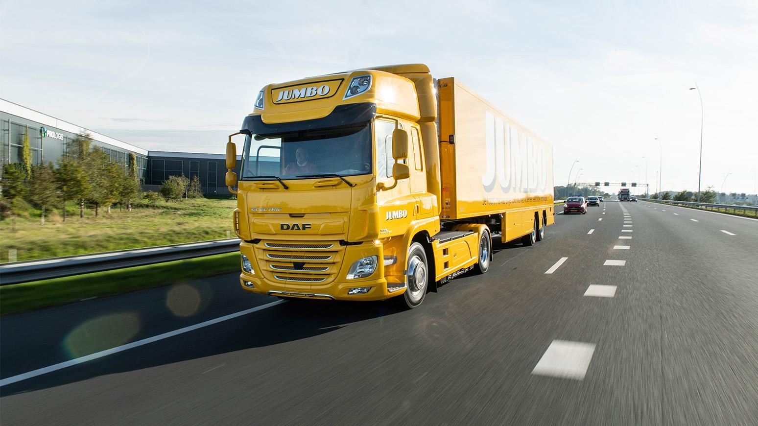 Jumbo Supermarket Chain Will Use All-Electric DAF Truck To Stock Its Shelves