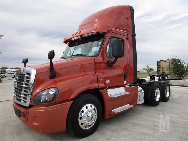 2015 Freightliner Cascadia 125
