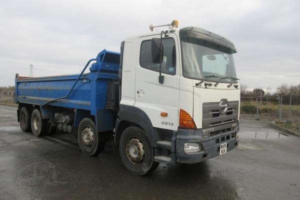 2006 HINO 700 3213 at www.firstchoicecommercials.ie