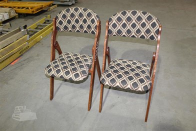2 Wooden Folding Chairs Other Auktionsergebnisse 1
