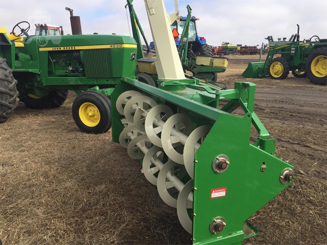 Buhler Farm King Y960q4 Snow Blower For Sale In Norfolk Nebraska