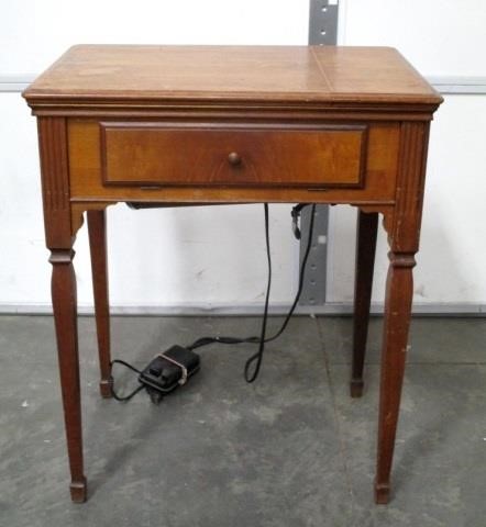 Singer Sewing Machine Vintage Table