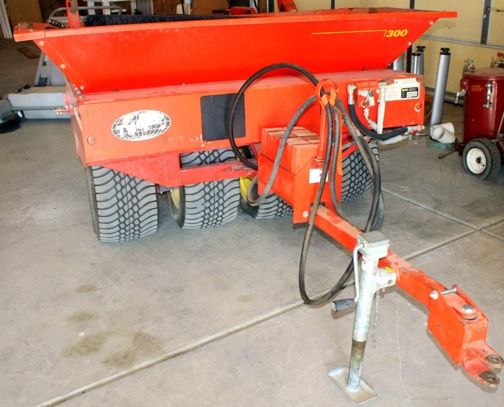 Ty Crop Quick Pass 300 Turf Top Dresser 5 Linnebur Auctions Inc