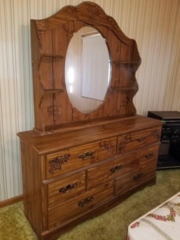 Dresser With Mirror Pine Cone 7 Drawer Ridgely Auction
