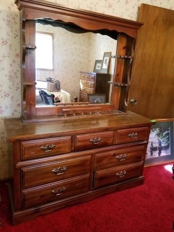 7 Drawer Dresser With Mirror Broyhill Lenoir Ridgely