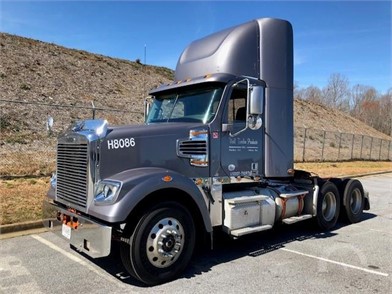 Freightliner Conventional Day Cab Trucks Auction Results 716