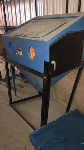 Cyclone Sand Blast Cabinet Loose On Base Christys Of Indiana