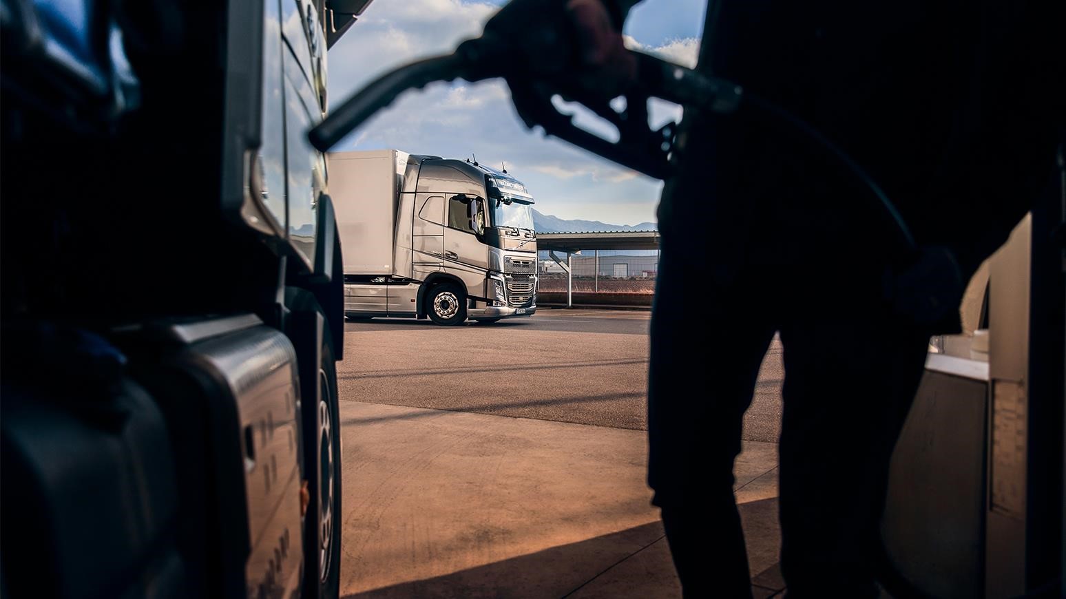 New Volvo FH With I-Save Can Cut Fuel Costs By As Much As 7%