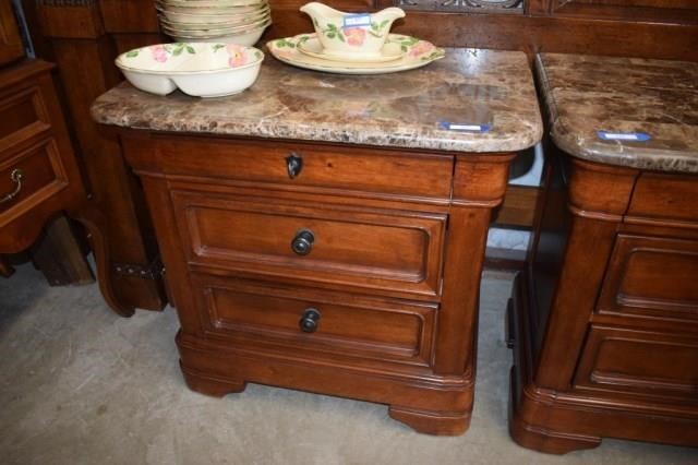 Cindy Crawford Home End Table W Stone Top Hibid Auctions
