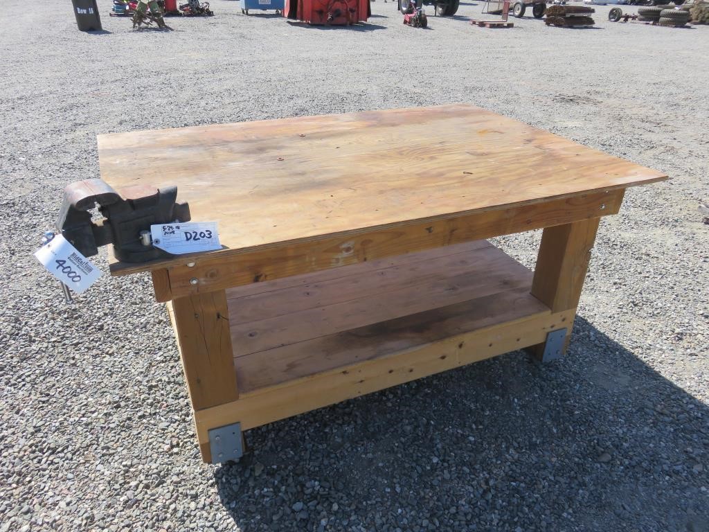 Wood Work Bench With Vise Bidcal Inc Live Online Auctions