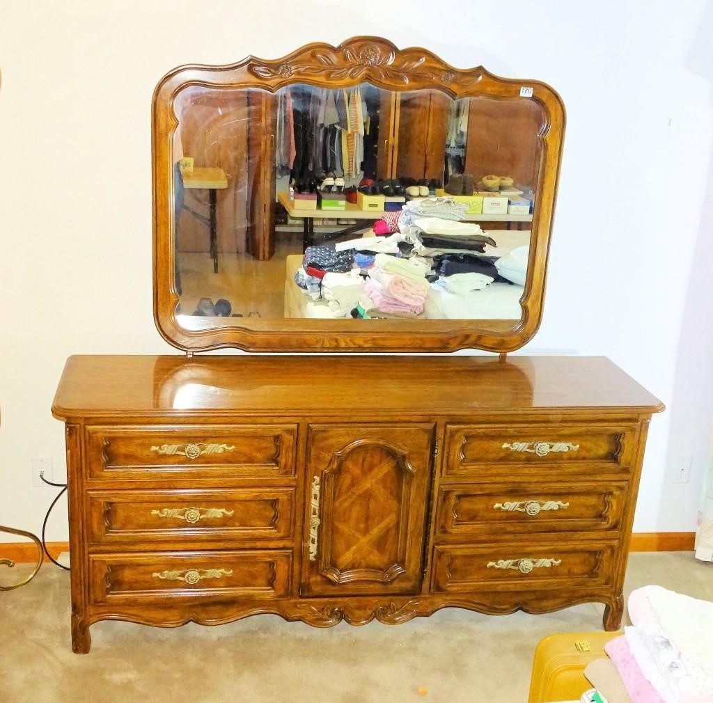 Drexel French Provincial Dresser W Mirror Auctioneers Who Know