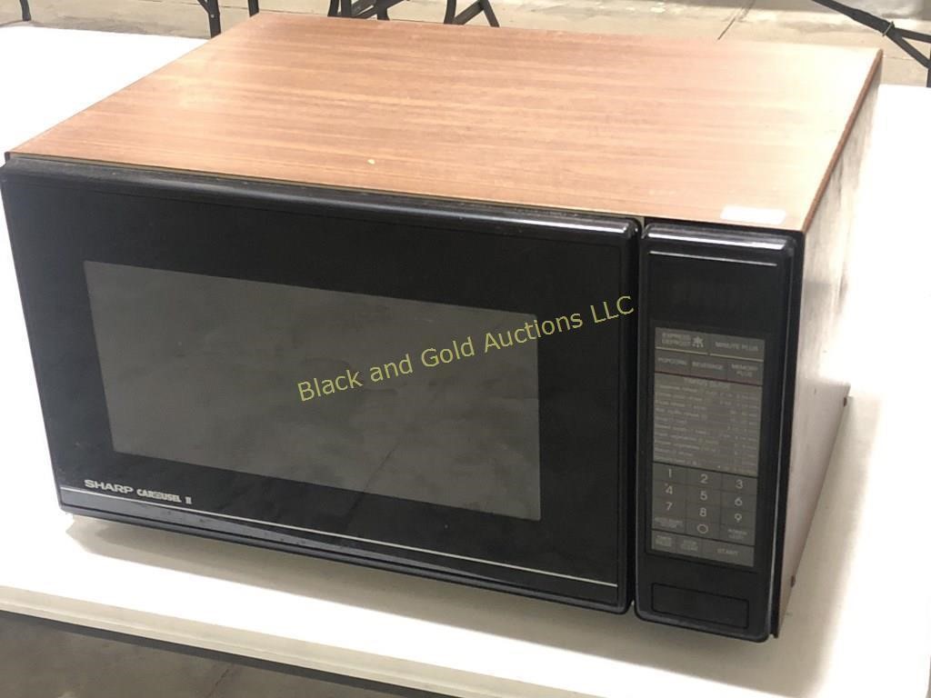 Older Sharp Carousel II Microwave | Black and Gold Auctions LLC