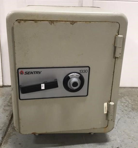 Sentry Rolling Safe Mtc Online Auctions