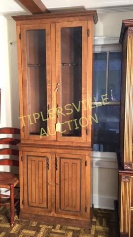 Walnut 7 Gun Cabinet Tiplersville Auction