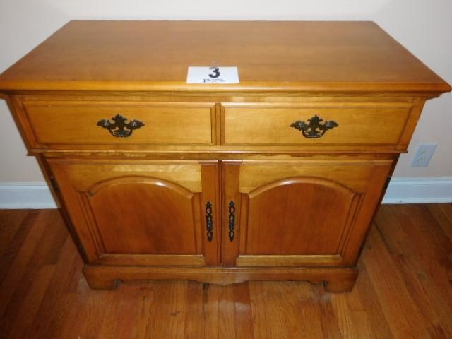 Small Maple Buffet Crawford Furniture Bob Parks Auction Co Llc