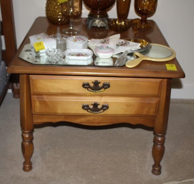 Bassett Furniture Industries Side Table H K Keller