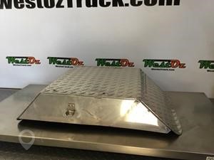 2000 WESTERN STAR 4900EX Used Battery Box Truck / Trailer Components for sale