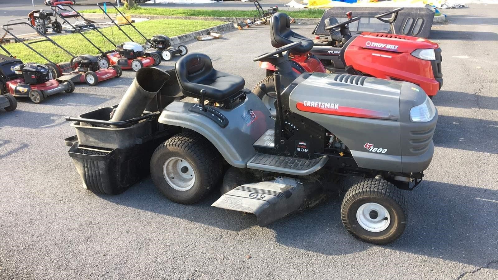 Craftsman LT1000 42 inch cut riding mower with | Hash Auctions
