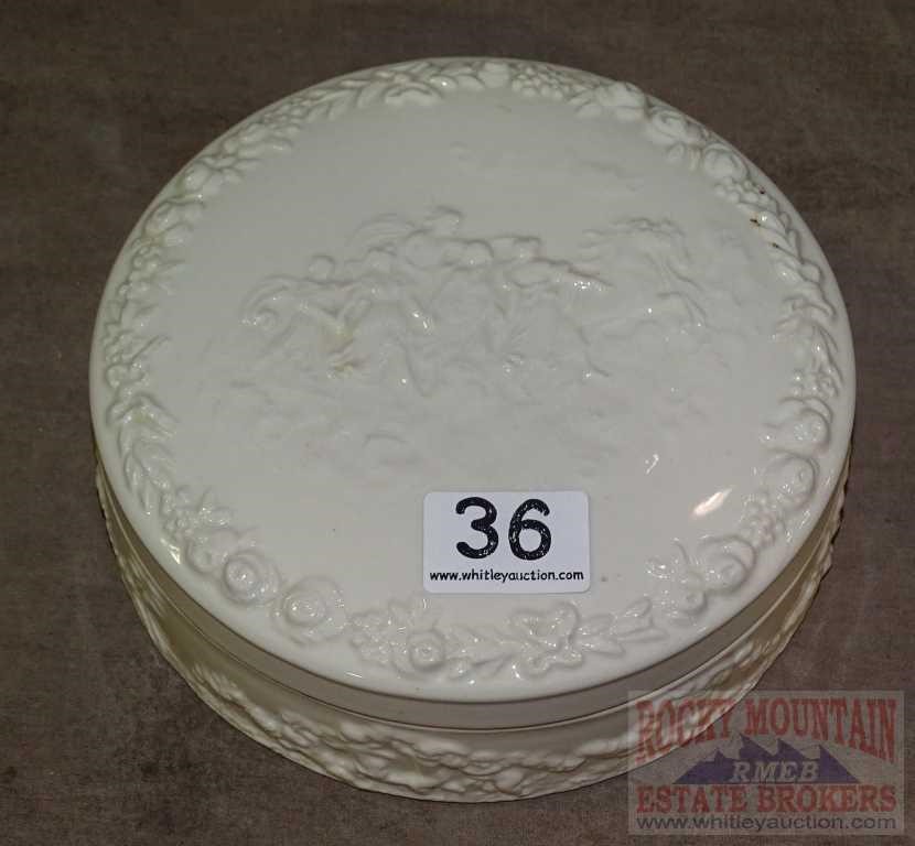 Capri German Porcelain Dresser Box. 8" Diameter. | Auctioneers Who Know