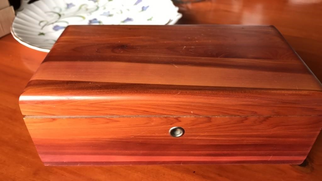 Lane Cedar Dresser Box Made For Swimley Furniture Gnc Antiques Llc