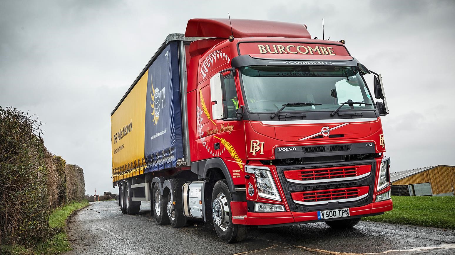 Cornwall Haulier Receives First Volvo FM In The UK With An I-Shift Dual Clutch Transmission