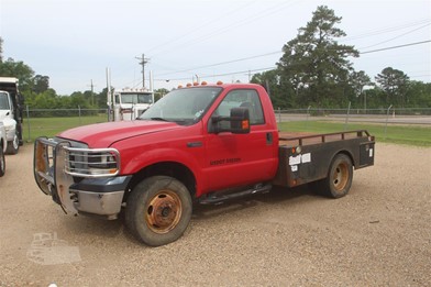 Ford F550 2003 Ford F550 Pickup Truck Gas Engine F550
