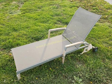 New Unused Pool Lounge Chairs Set Of 4 Other