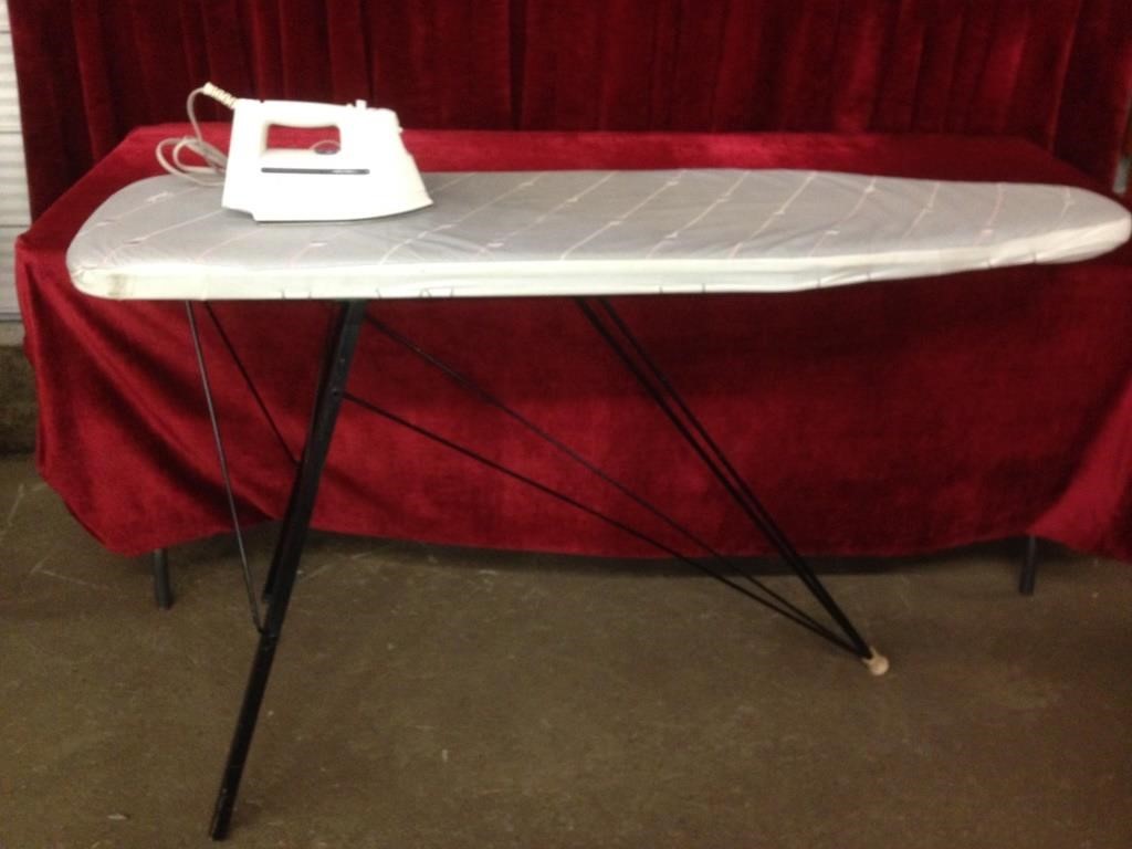 Philips Comfort Plus 510 Iron And Ironing Board Maple City