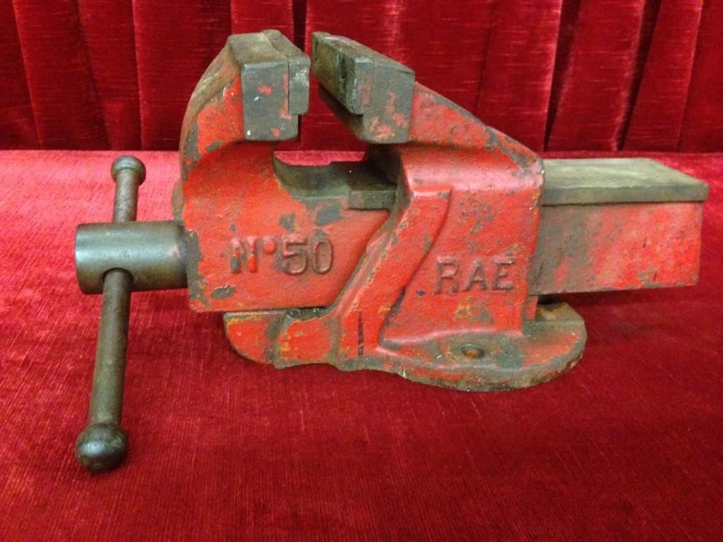 Hamilton Ontario No 50 Rae 5 Bench Vise Maple City Auction