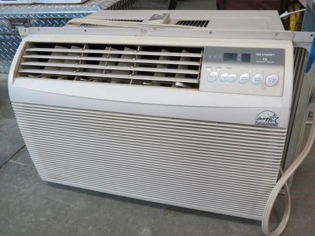 Sharp Comfort Touch Air Conditioner W Remote Idaho Auction Barn