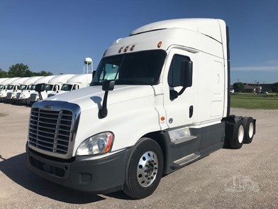 Trucks Trailers For Sale By Barr Nunn Transportation 11