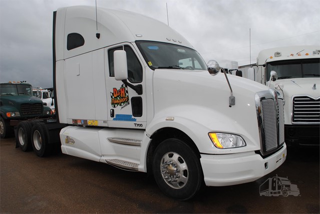 2012 Kenworth T700 For Sale In Covington Tennessee