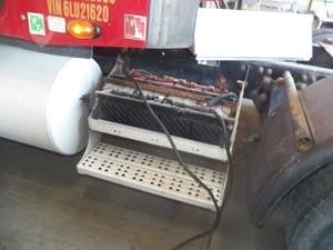 2005 FREIGHTLINER COLUMBIA CL120 Used Battery Box Truck / Trailer Components for sale