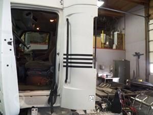 2001 STERLING L9500 Used Body Panel Truck / Trailer Components for sale