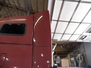 2000 VOLVO VNL64T660 Used Body Panel Truck / Trailer Components for sale