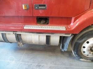 2000 VOLVO VNL64T660 Used Body Panel Truck / Trailer Components for sale