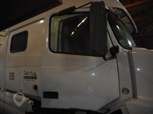 2006 VOLVO VNL 780 Used Door Truck / Trailer Components for sale