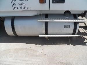 2004 VOLVO VNL610 Used Fuel Pump Truck / Trailer Components for sale