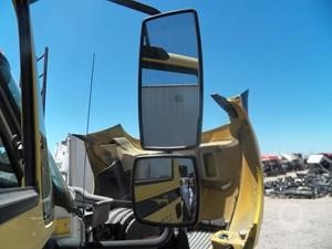 2006 INTERNATIONAL 4200 Used Glass Truck / Trailer Components for sale