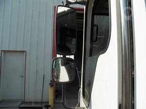 2005 FREIGHTLINER CONDOR Used Glass Truck / Trailer Components for sale