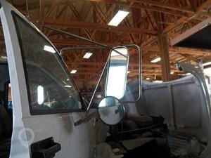 2001 GM C6500 Used Glass Truck / Trailer Components for sale