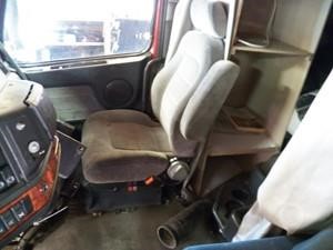 2000 VOLVO VNL64T660 Used Seat Truck / Trailer Components for sale